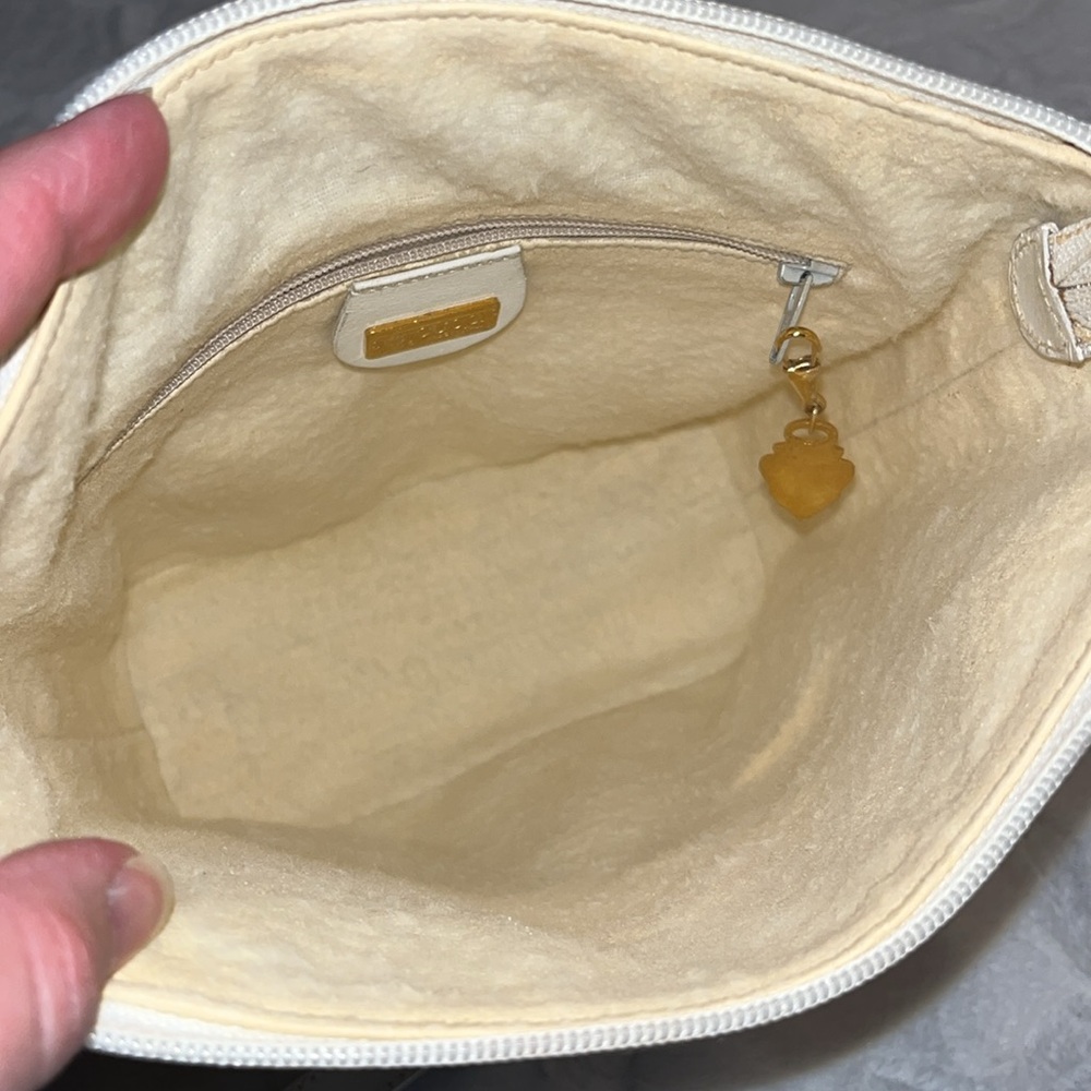 Gucci VTG Flora Messenger Bag - Picture 11 of 17
